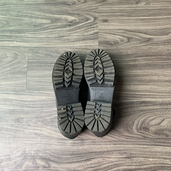 Urban Outfitters Chunky Platform Shoe - Picture 8 of 8